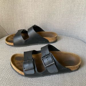 Kids Black Birkenstock Sandals Sz. 34 - GUC